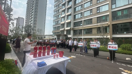 以练筑防 安全同行 莒县消防演练观摩走进尚美云筑，淬炼家园“硬核”守护力
